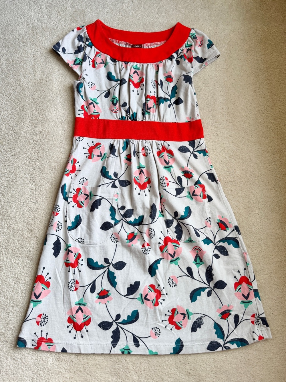 Tea Collection Floral Gray/Red Short Sleeve Dress Pockets Girls Size 8